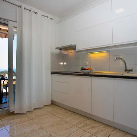 Apartment Lauc